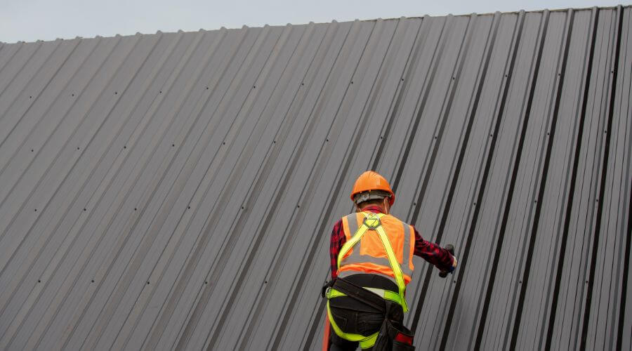 Professional Flat Roofing Installation in Fowlerton, IN